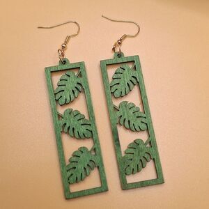 Long green wood rectangle palm leaf earrings